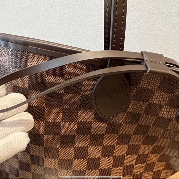 SOLD!! Authentic Louis Vuitton Neverfull MM Damier ebene - Picture 5 of 6